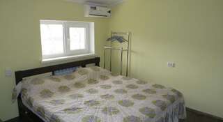 Гостиница Гостевой дом Дикая Роза Севастополь Улучшенный двухместный номер с 1 кроватью или 2 отдельными кроватями-4